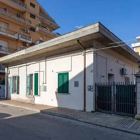 Stefania Flat - 5 Minuti Dalla